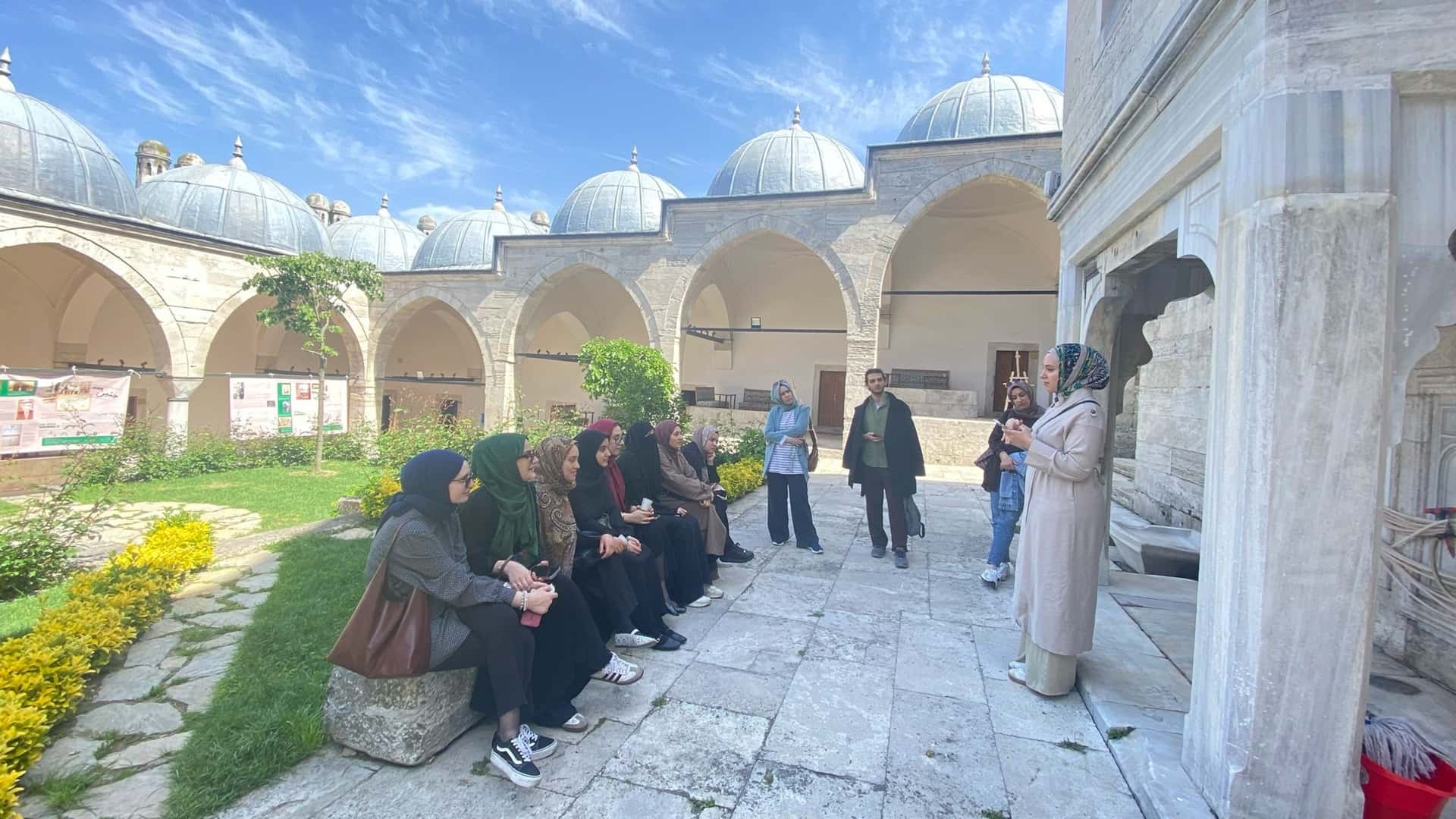 Tarihin Kalbinde Bir Ders: Süleymaniye Külliyesi Gezisi
